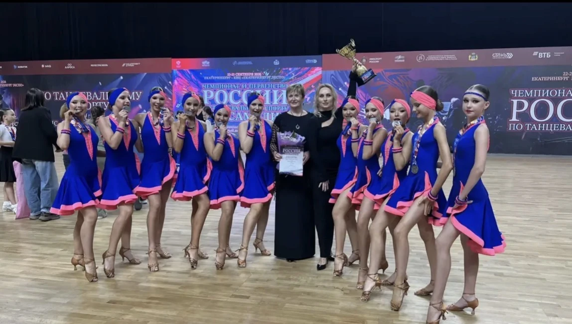 🥈23 сентября ученица 5А класса Вавилина Мария в составе группы солисток танцевально-сп...