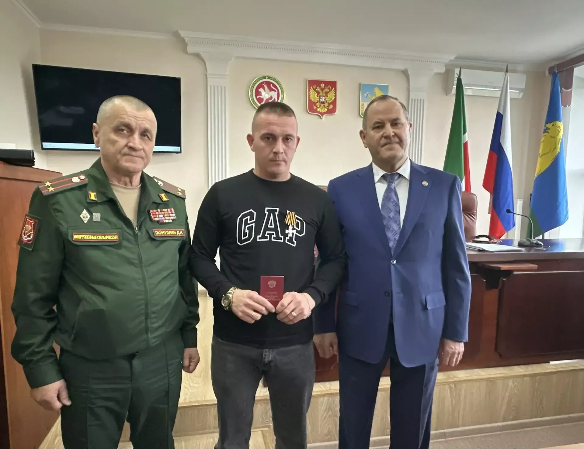 Махсус операциядә катнашкан якташ солдатларыбызга Россия Федерациясе Президенты Указы н...