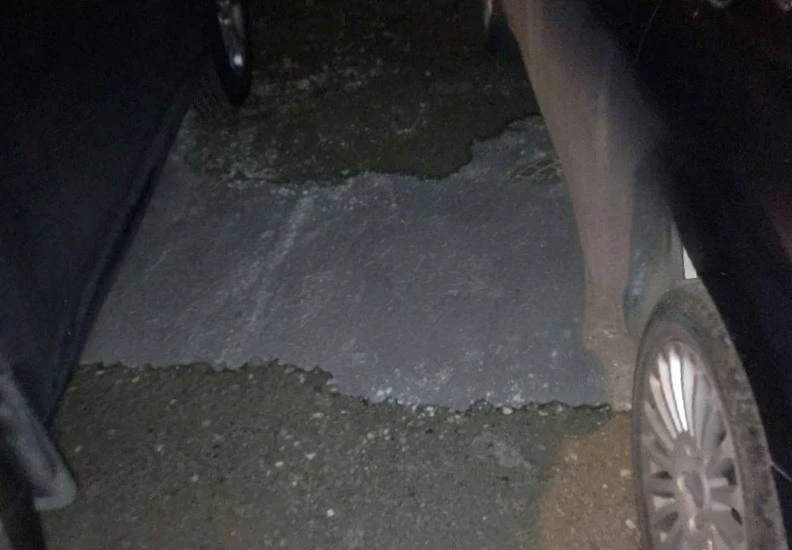 🛠 В Марьино жители жалуются на повреждение дорожного покрытия
