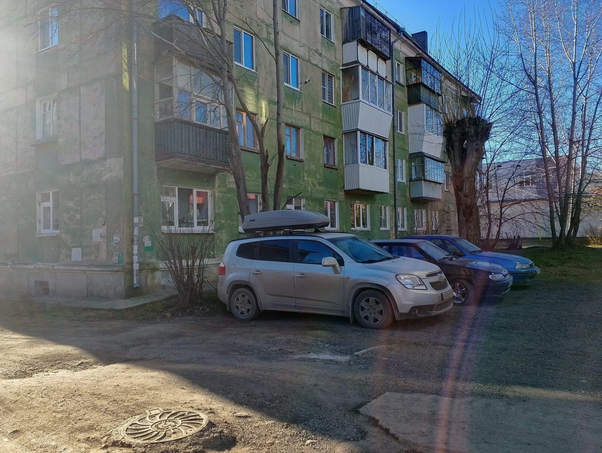 Выхлоп прямо на окна . Куда писать, когда будет порядок?