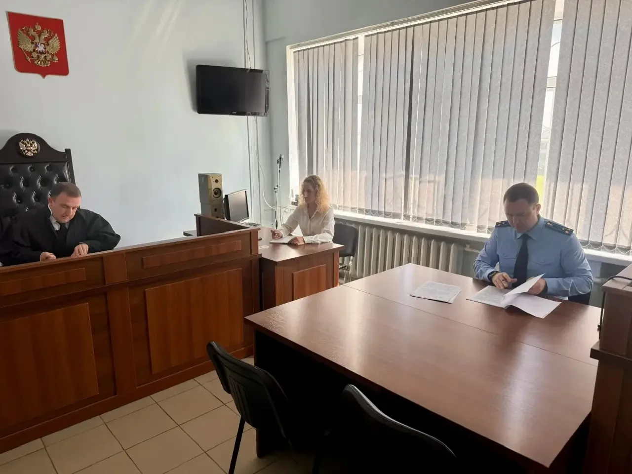 Тихорецкой межрайонной прокуратурой восстановлены права супруги участника специальной в...