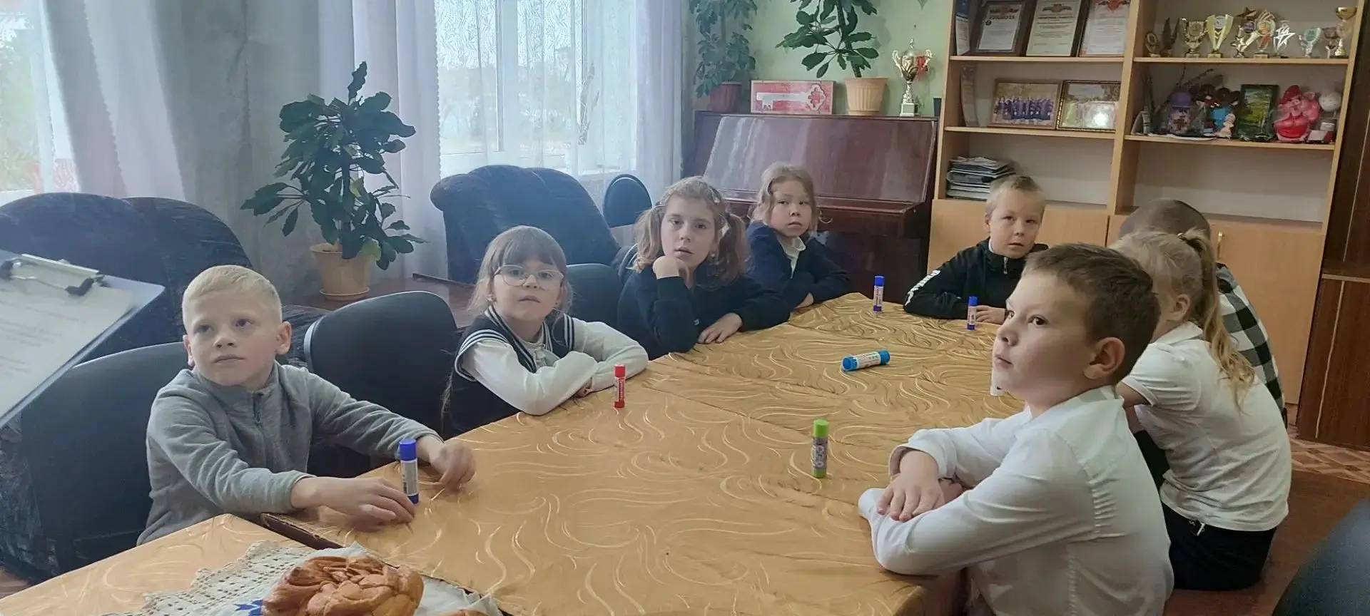 Сегодня в Захаровском сельском доме культуры для младших школьников состоялась познават...