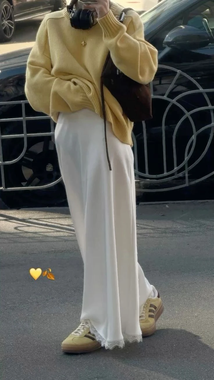 Уютный осенний вайб: нежный желтый трикотаж и кружево 💛