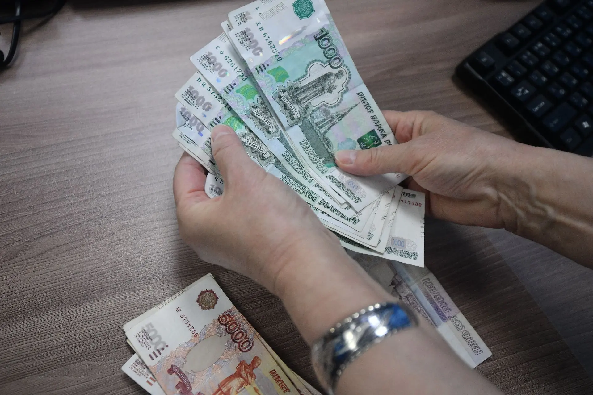 Челябинск занял 34-е место в рейтинге зарплат среди ста городов России