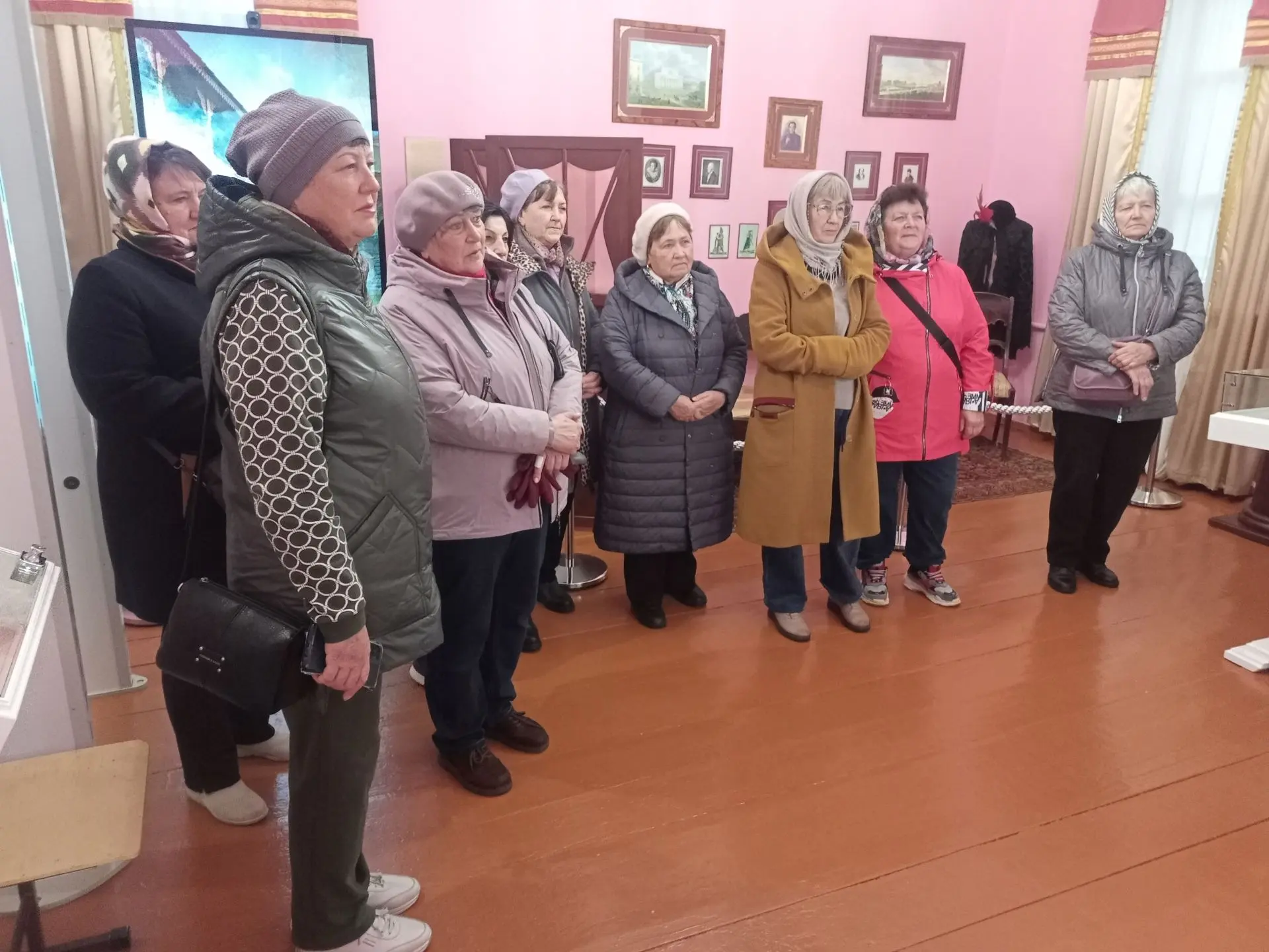 ...мастерской Добра и Заботы “Zа наших» присоединяются волонтеры из Белебея и...