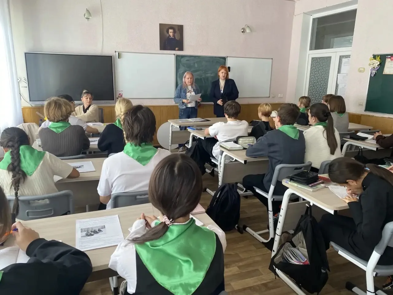 🏦 Профилактическая беседа «Дропперство: как не стать участником мошеннической схемы»