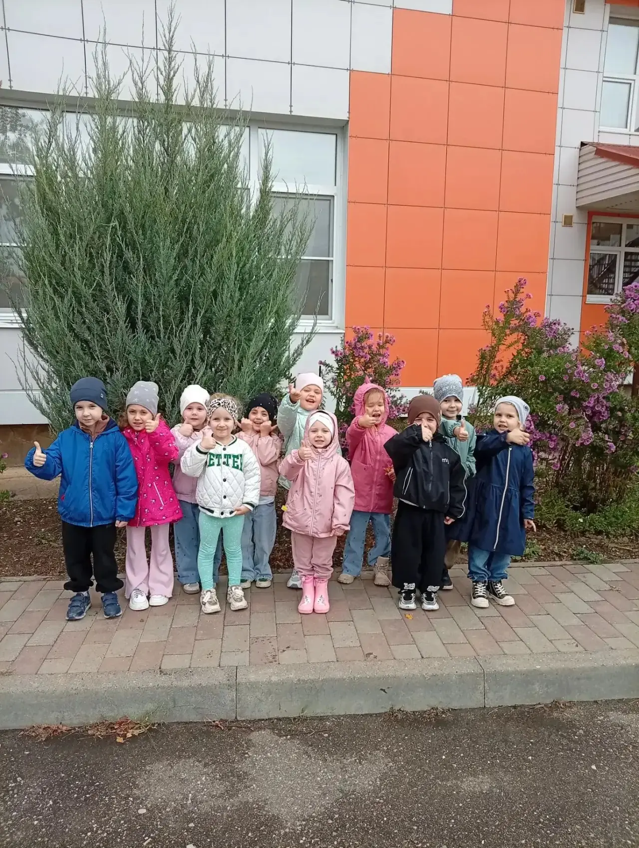 Осенняя прогулка в средней группе №4 "Ладушки" превратилась в настоящее волшебное путеш...