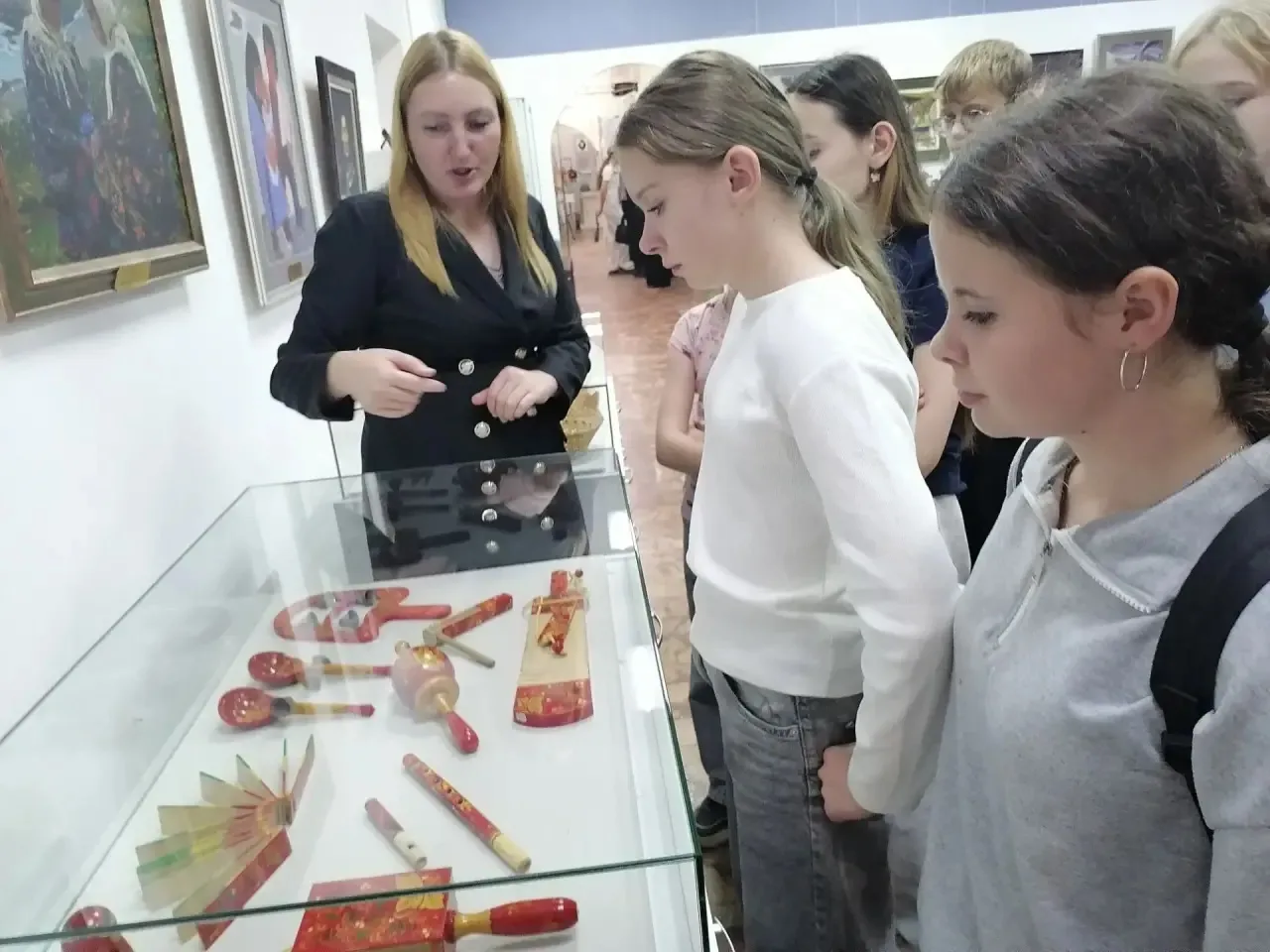 🍁На днях учащиеся 6‑х классов вместе с классными руководителями — Е. В. Клименко и Д. ...