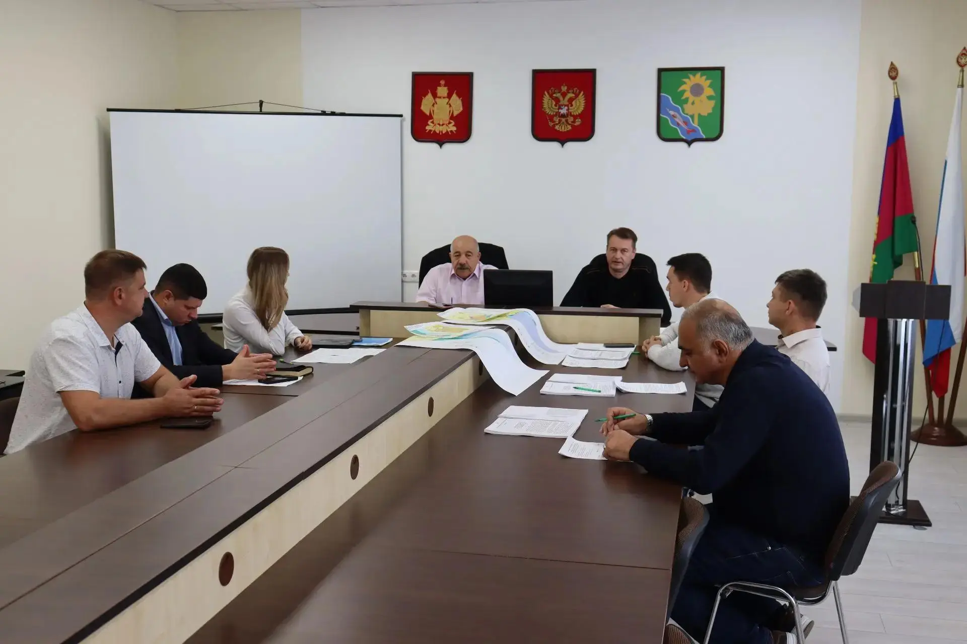 💡 В сельских поселениях Ейского района обновляют уличное освещение