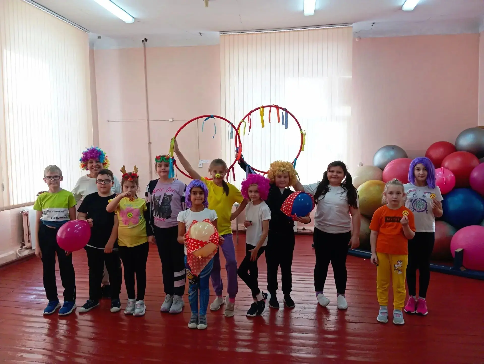 🎉 Всемирный день улыбки — отличный повод улыбаться и дарить радость! 🎉