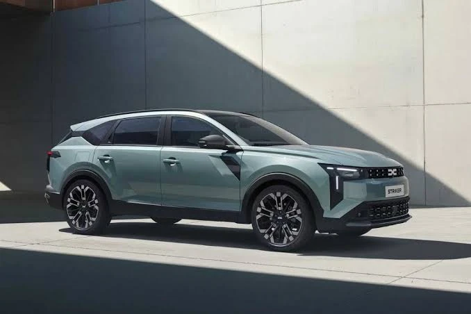 Новый Dacia Striker против Skoda Octavia Combi: может ли современность победить классик...