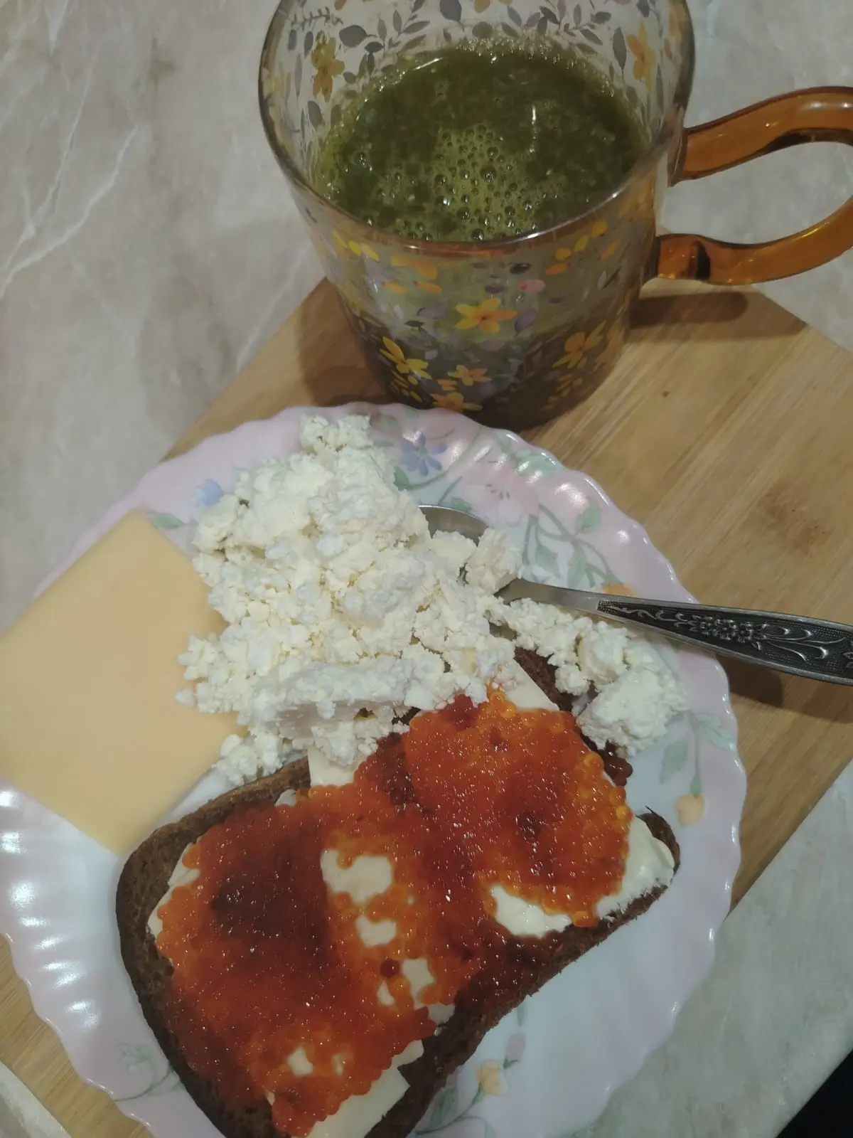 Вкусный завтрак и на работу. Завтра выходной. Ура!
