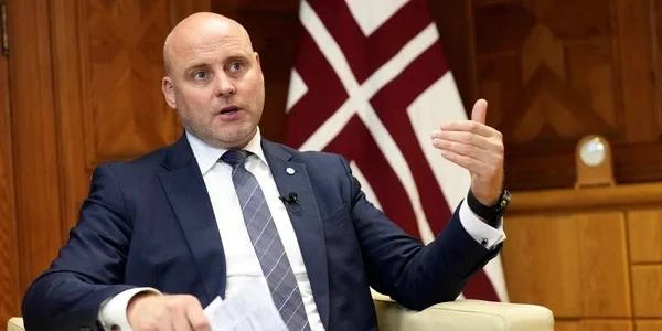 Дешевый клоун на линии