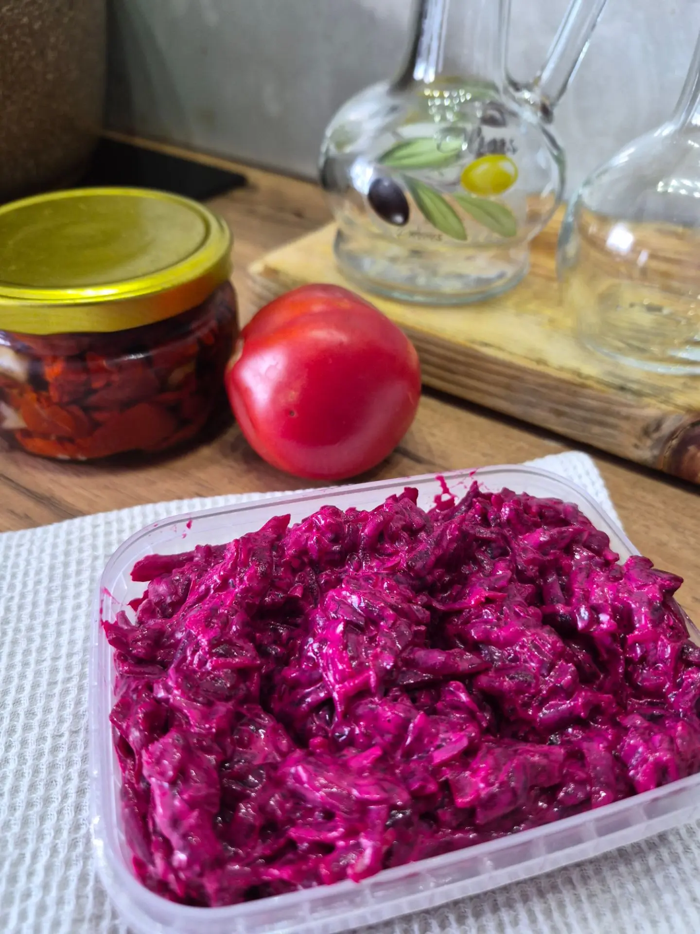 Свёкла с чесноком и майонезом