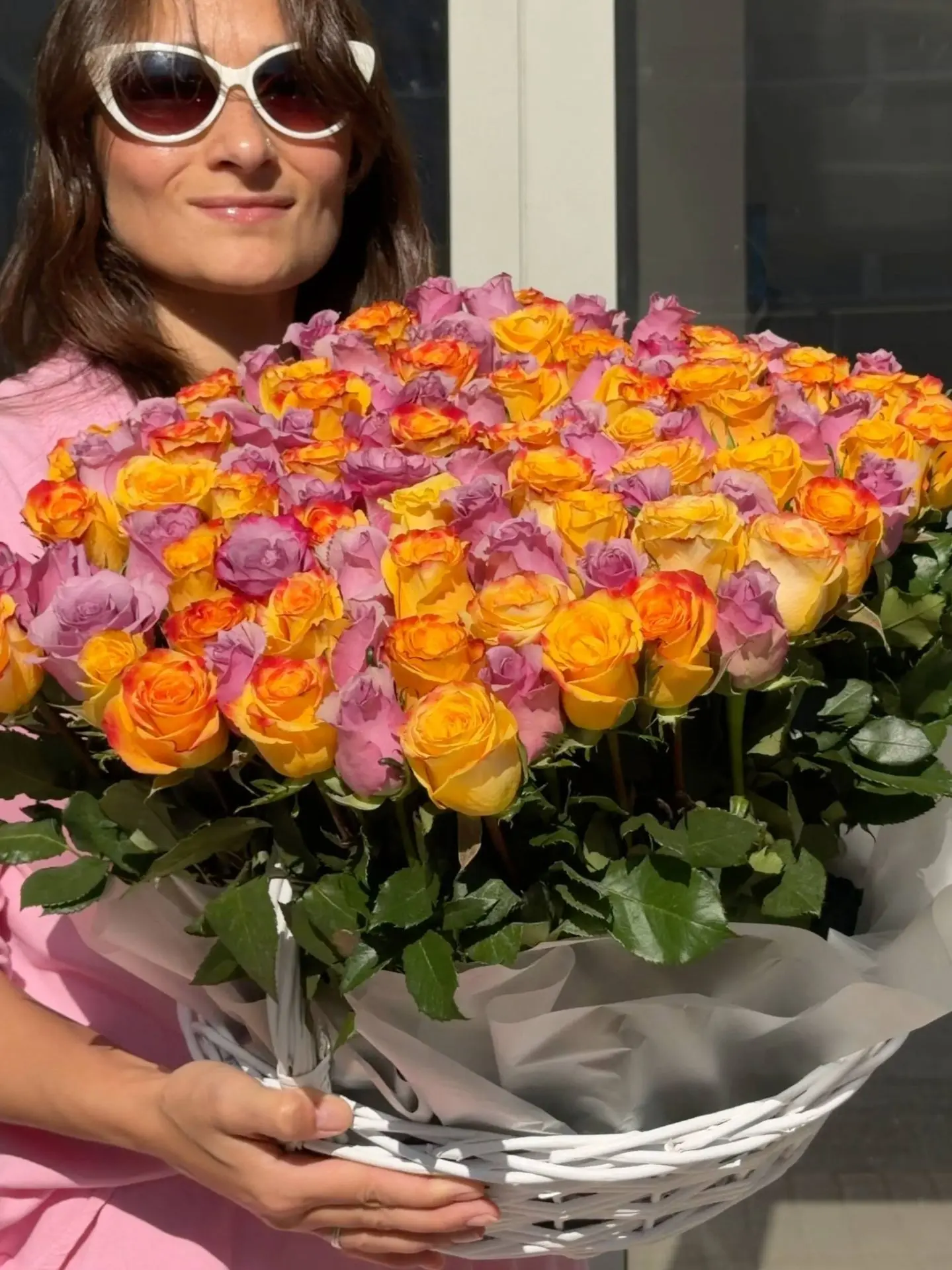 🌹 Яркие эмоции в одной корзине! 💛💜