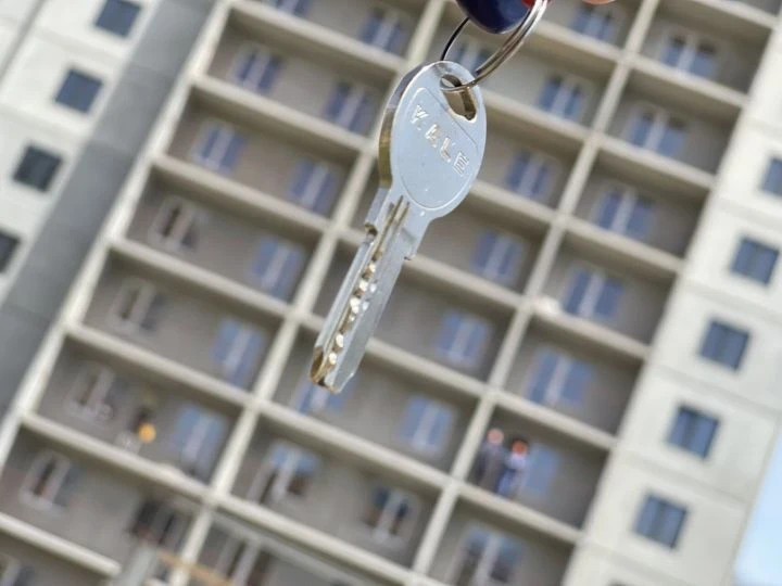 🔑 Двадцать квартир для сирот