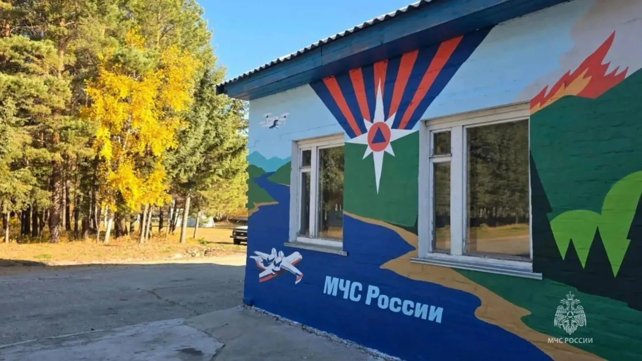 Мурал в честь тех, кто каждый день защищает жителей, появился в Зее 🕊