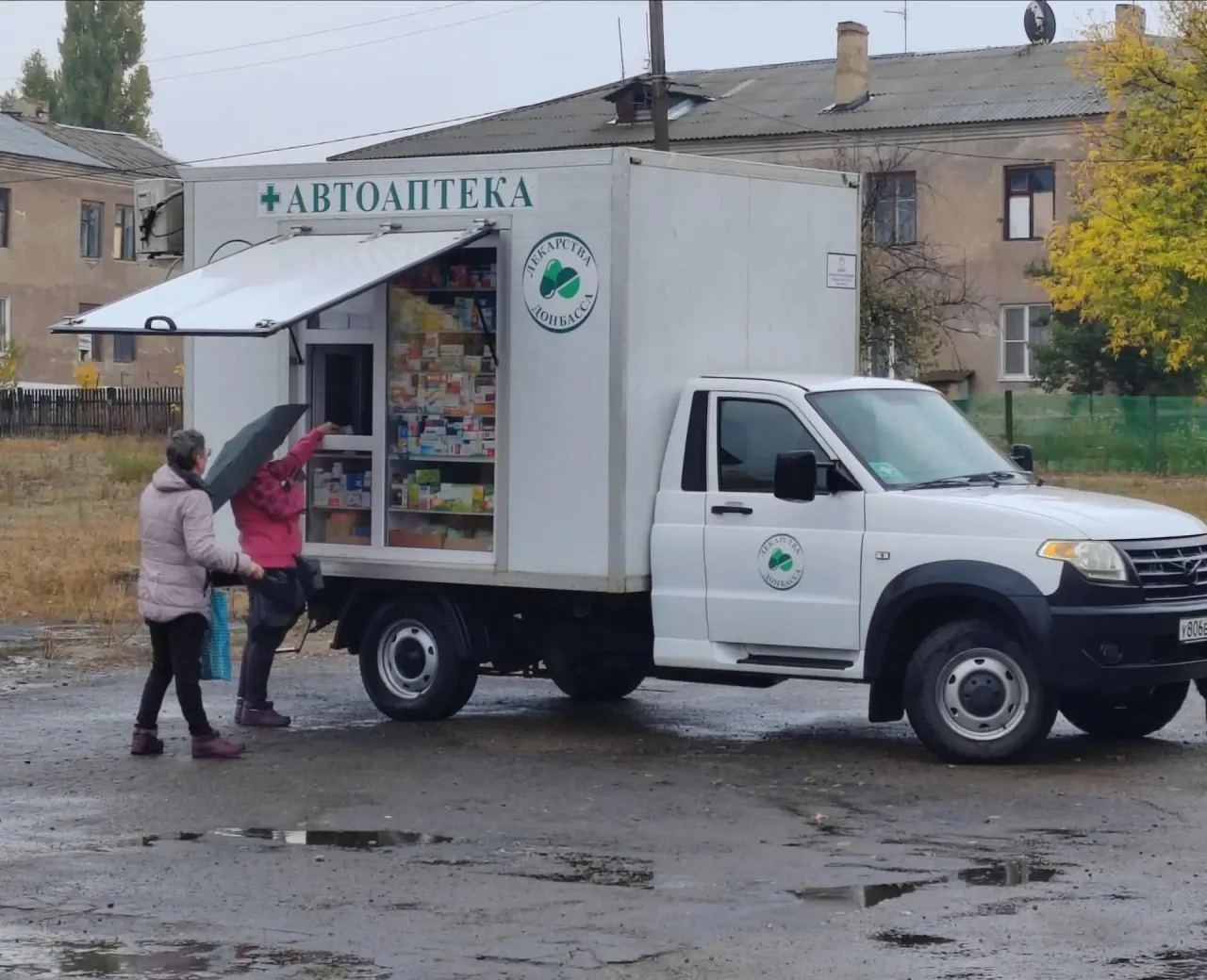 В населенных пунктах Шахтерского округа продолжает работу выездная аптека