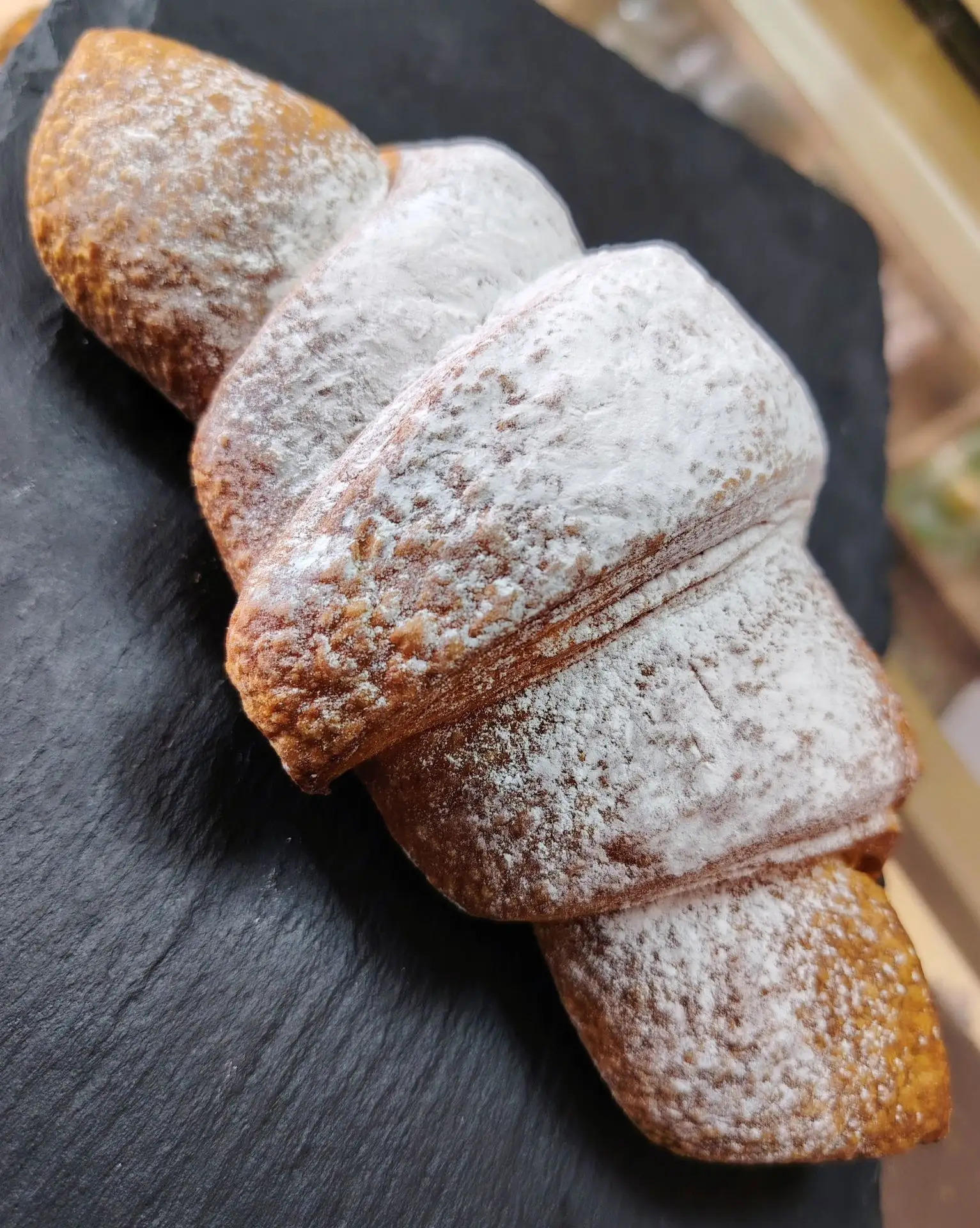 🥐 Круассан с варёной сгущёнкой –95 руб. шт.