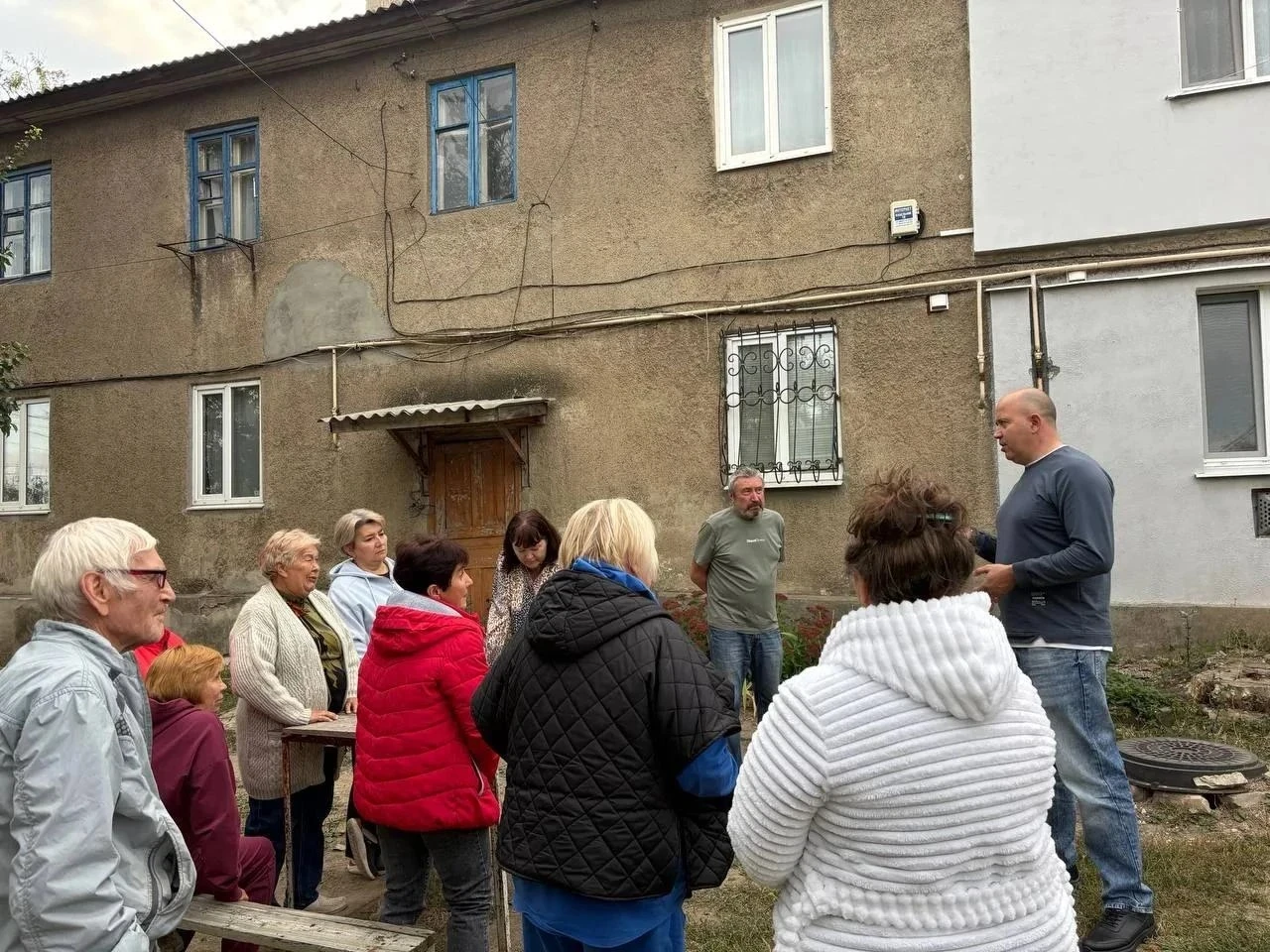 В Краснодоне обсудили расселение жителей аварийных домов на улице Гоголя