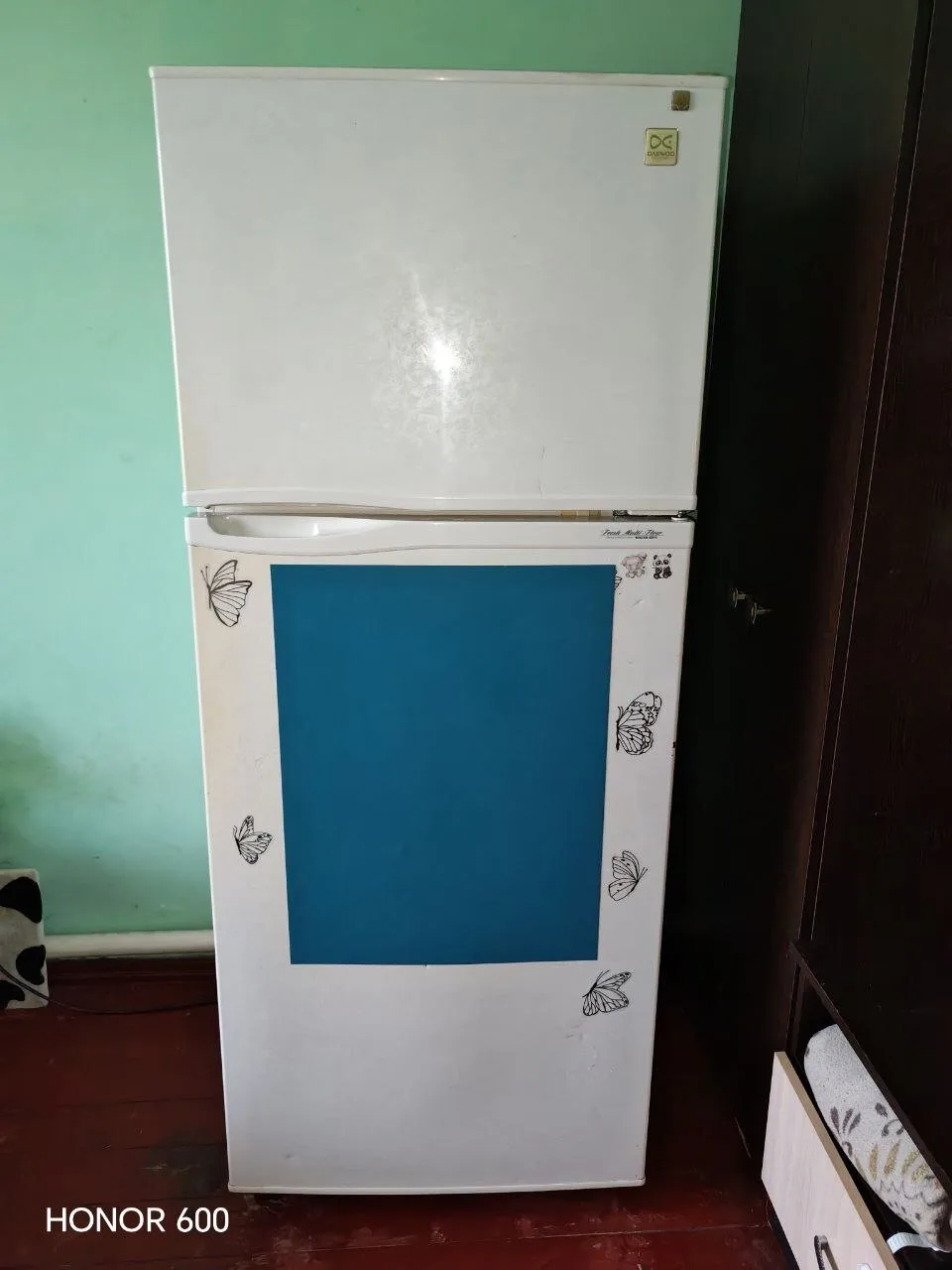 Продаю холодильник цена 10тыс
