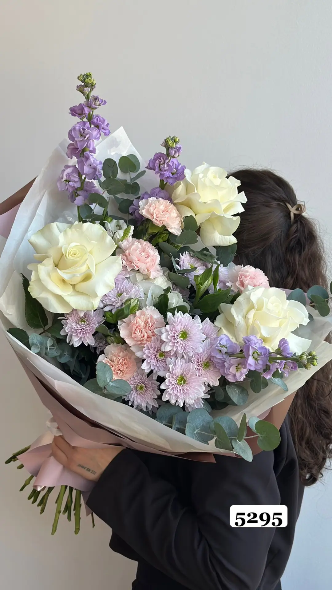 Свежие букеты на витрине! 🌷