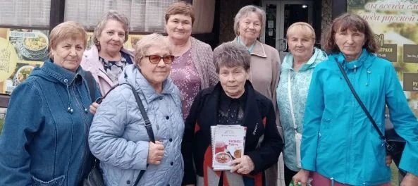 В рамках празднования дня пожилого человека, учащиеся и педагогический коллектив МБОУ «...