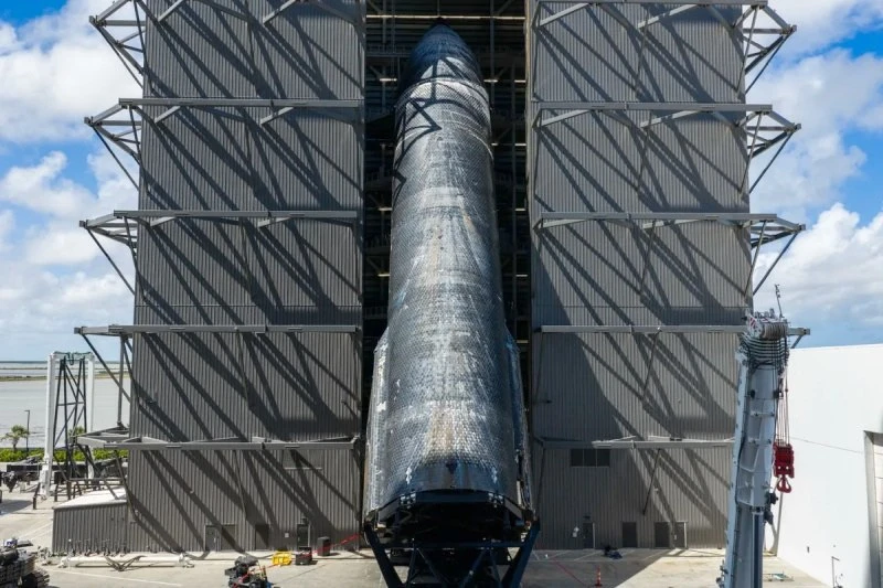 Starship после полёта в космос впервые вернулся на место старта — путь занял почти три ...