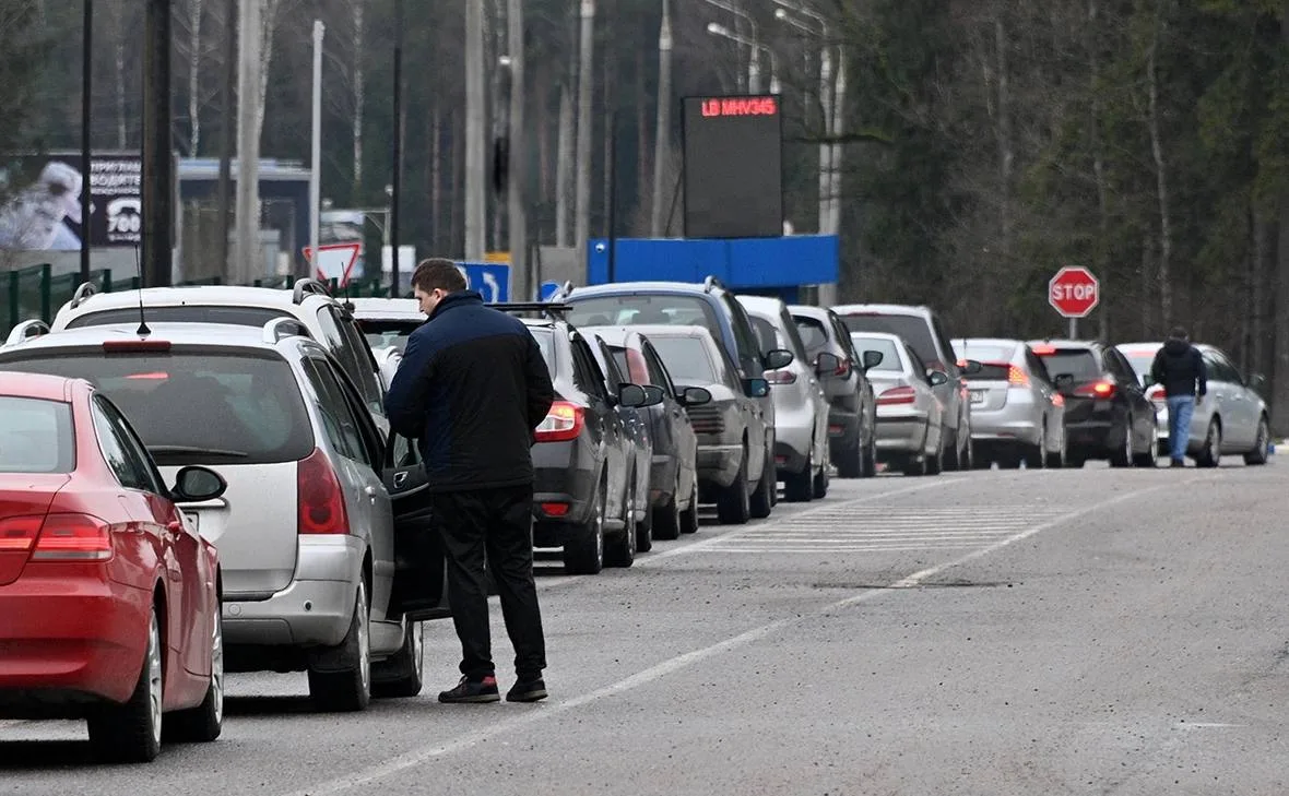 🇱🇹🚗 Россиянам хотят запретить отклоняться от маршрута при поездках через Литву в Кал...