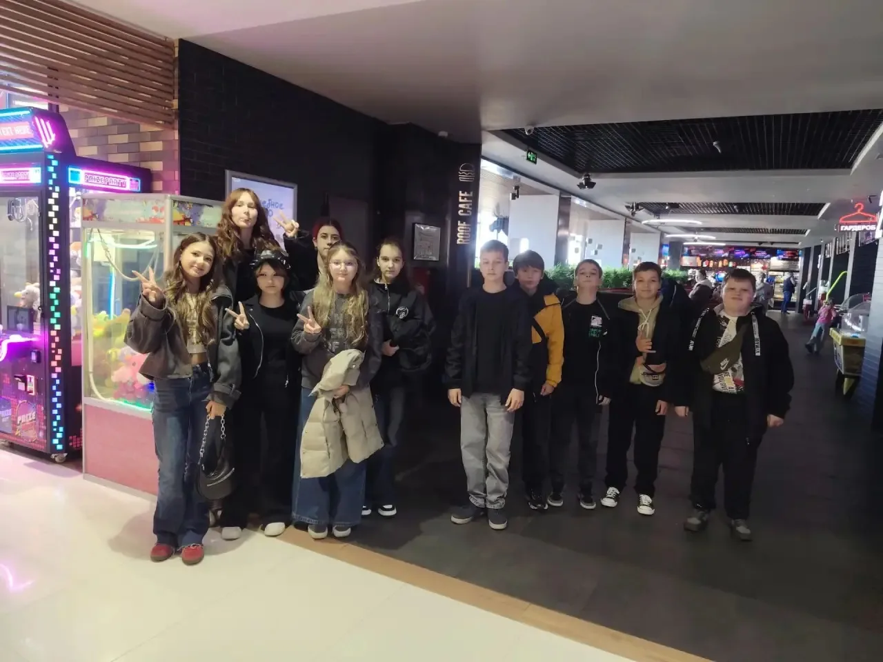 🍿Сегодня учащиеся 6 «А» класса собрались в кинотеатре в ТЦ Гагарин для просмотра фильм...