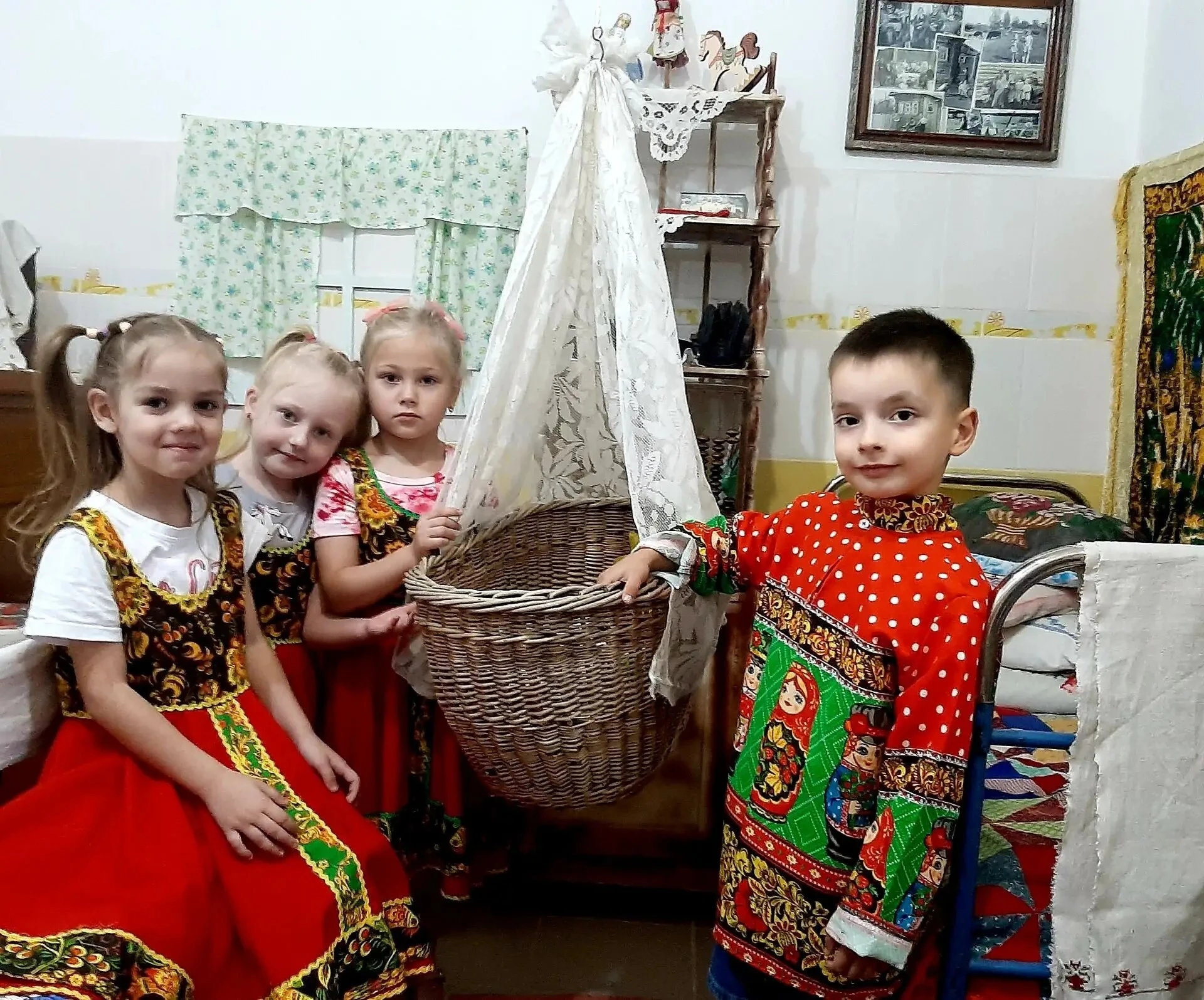 Путешествие в прошлое: в гостях у «Русской избы»