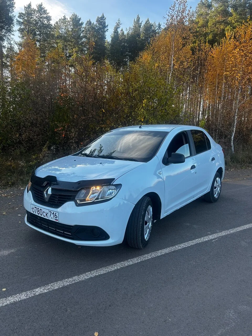 Renault Logan II, 1.6 MT (82 л.с.)