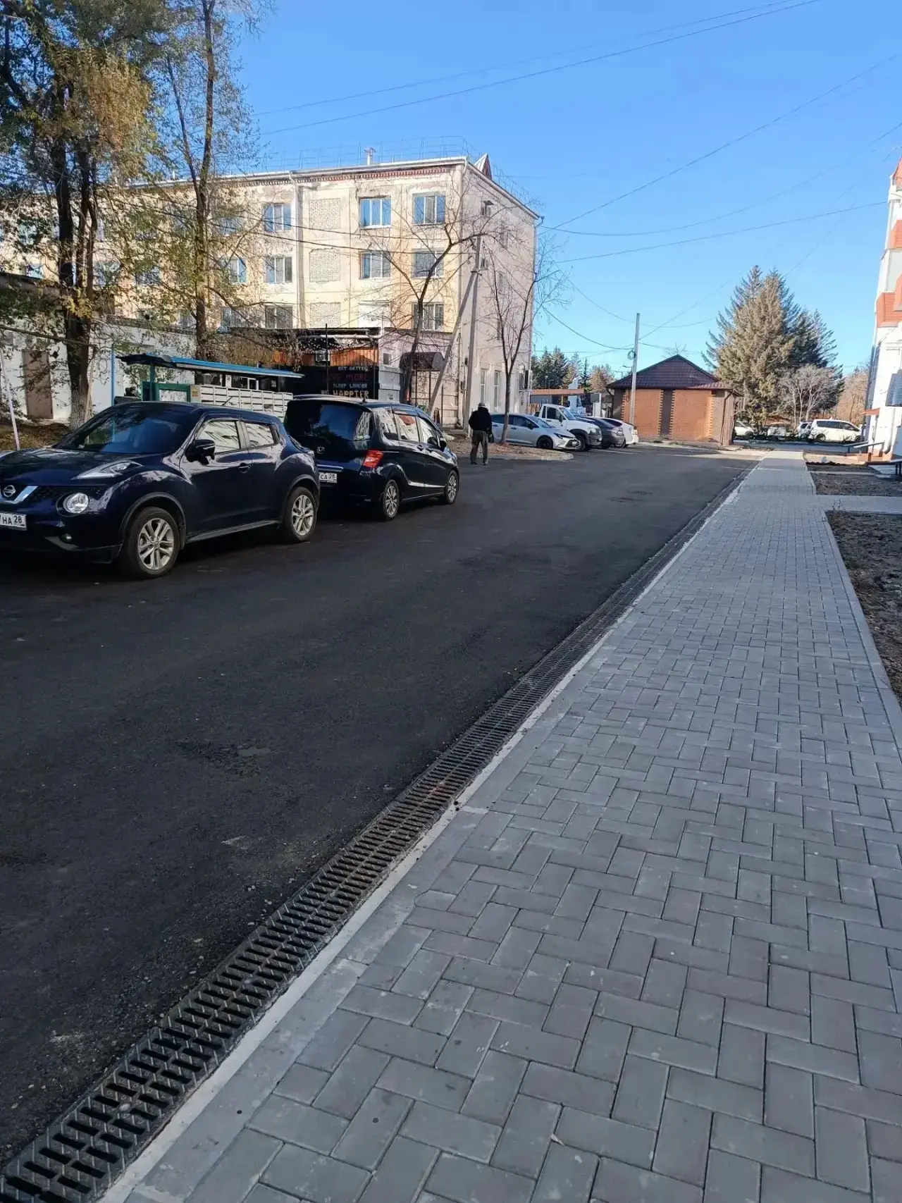 👏 «Спасибо за благоустроенный двор!»: жители Ленина, 59 поблагодарили главу Свободного
