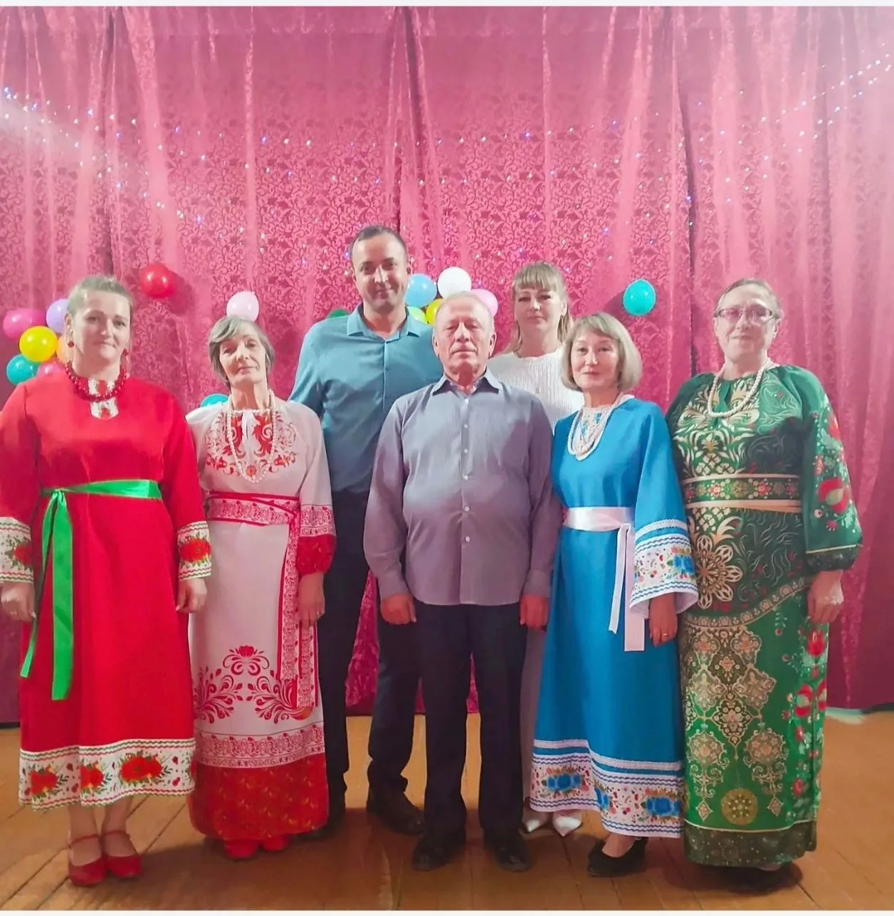 «Степнинские казаки» в День пожилых людей согрели сердца жителей Малой Степнинки