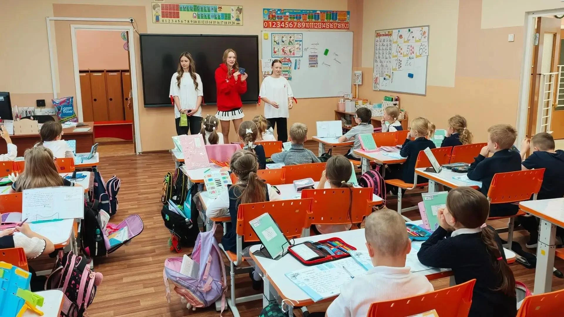 «Отец — это тот, кто учит ребёнка, как узнавать дорогу в большой мир» ❤️ Эрих Фромм