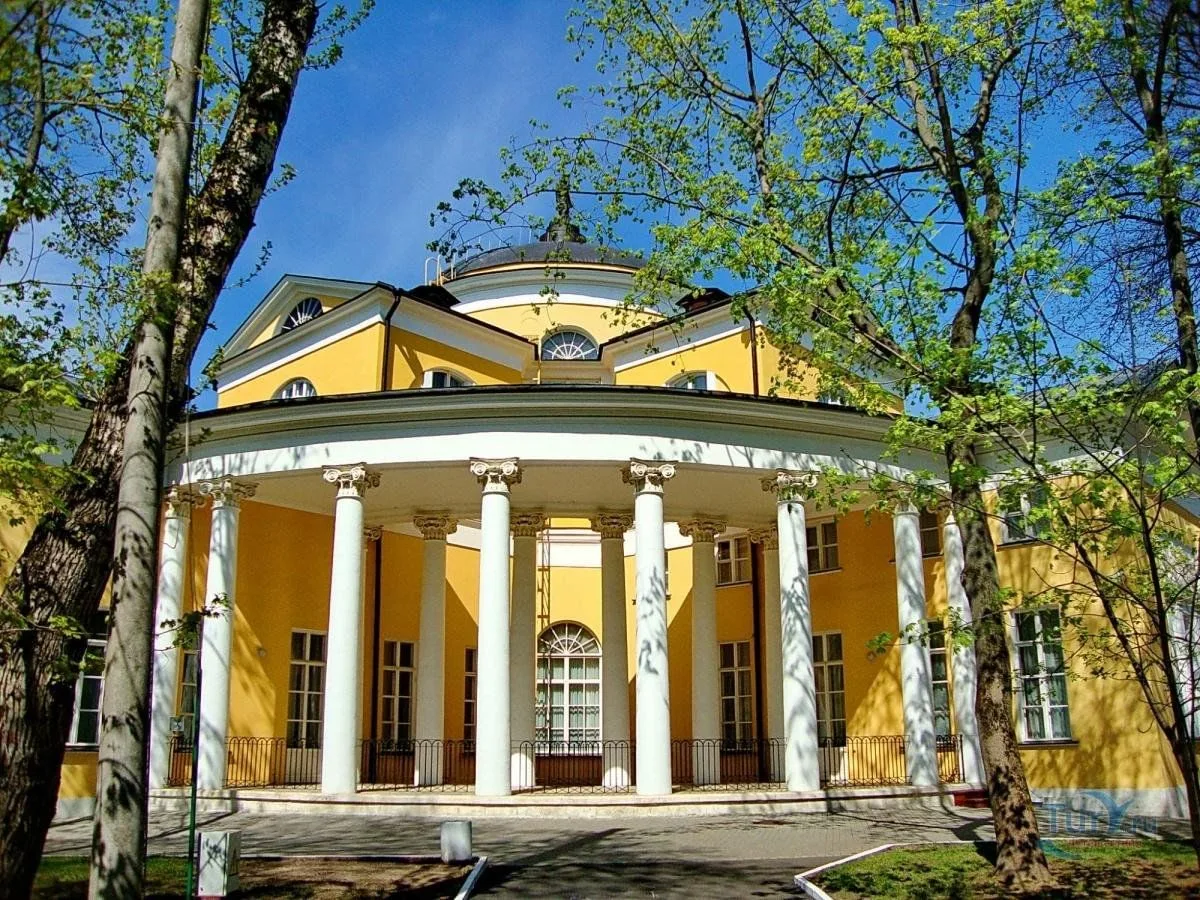 🌿 Вчера, в день защиты детей, в парке Люблино - одном из самых красивых исторических п...