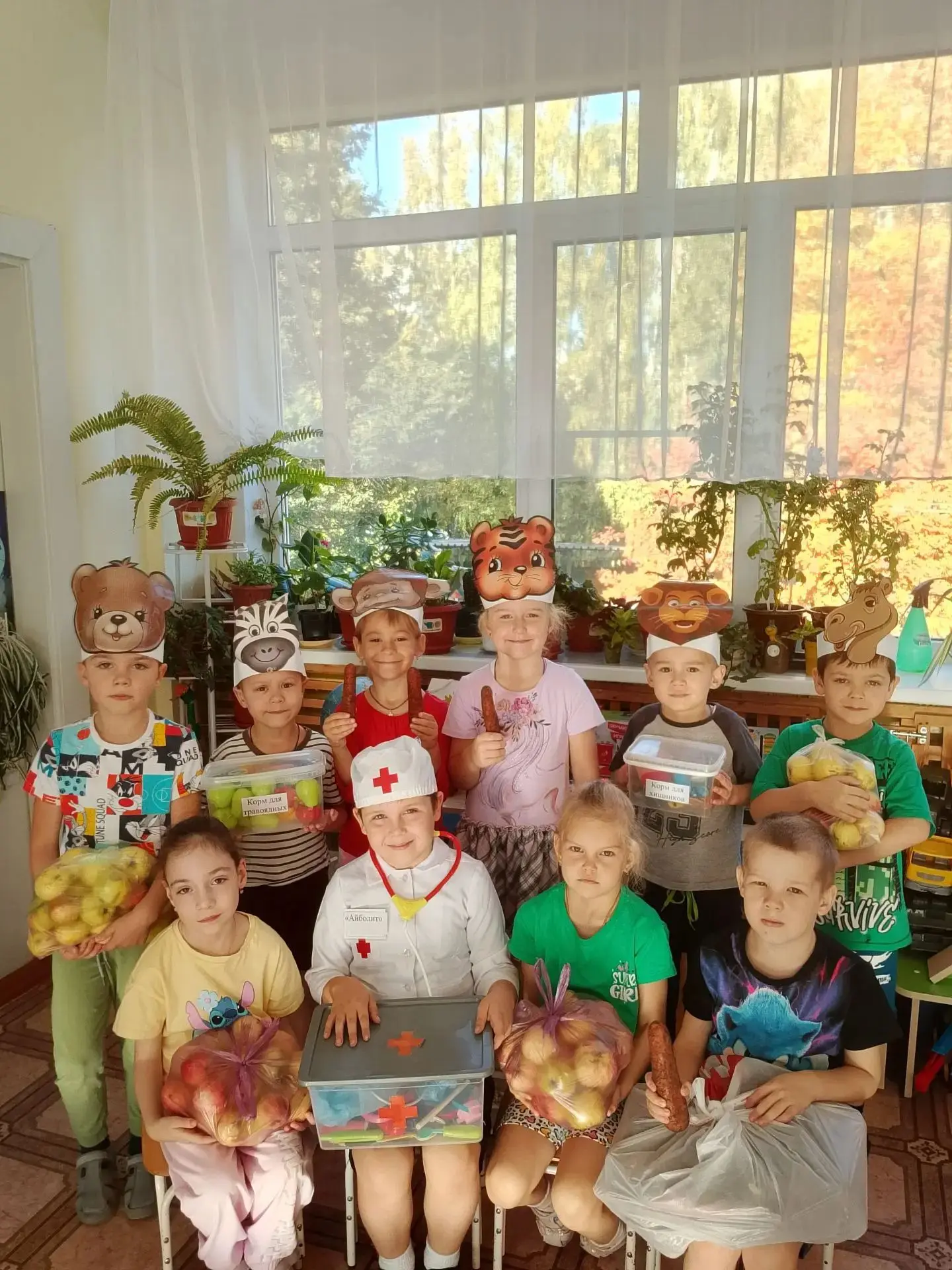 🦁Липецкий зоопарк объявил акцию "Добрый урожай". Родители и воспитанники из подготовит...