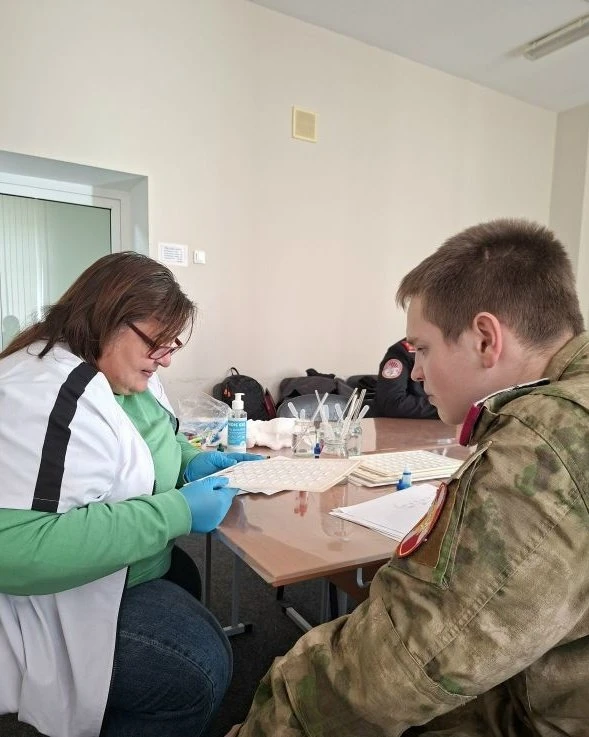 🩸Воспитанники Сибирского кадетского корпуса узнали, как определить группу крови.