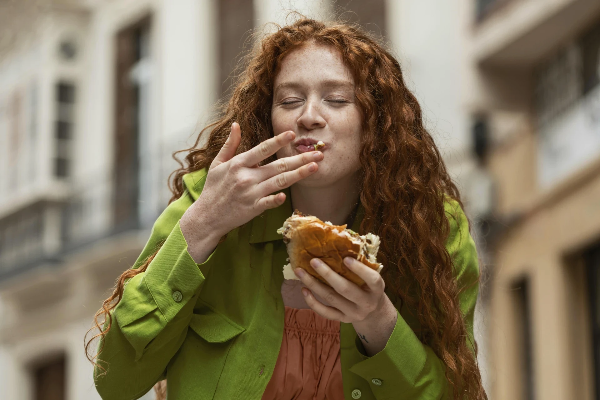 🍔 Ученые выяснили, как ультрапереработанная еда влияет на мозг и метаболизм