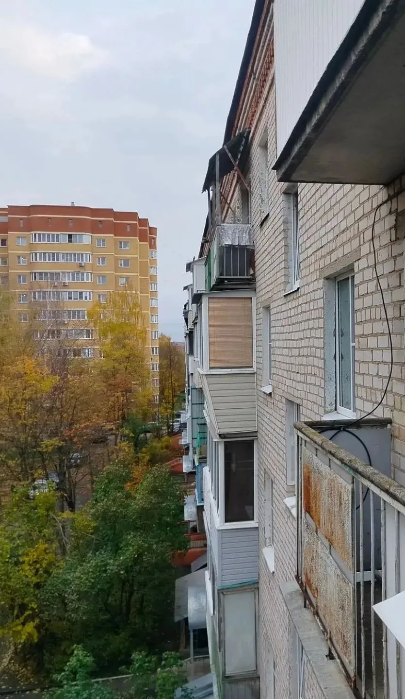 Пожилую женщину спасли при попытке выпрыгнуть с балкона
