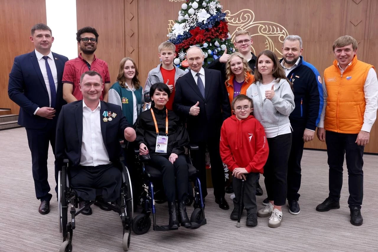 А у вас уже есть фото с Президентом России Владимиром Путиным? 📸