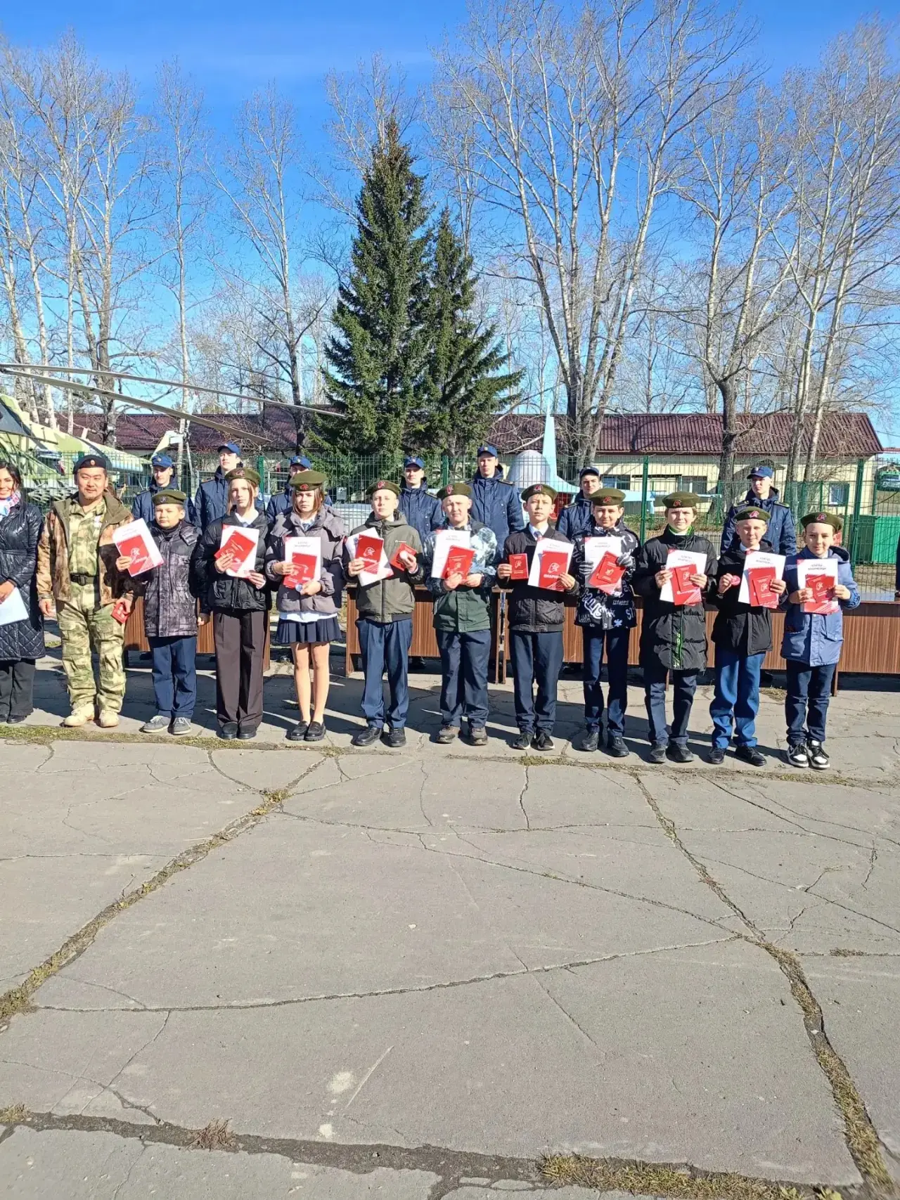 🎖 Юнармейцы 6 «В» приняли присягу на учебном аэродроме в Иркутске 🎖