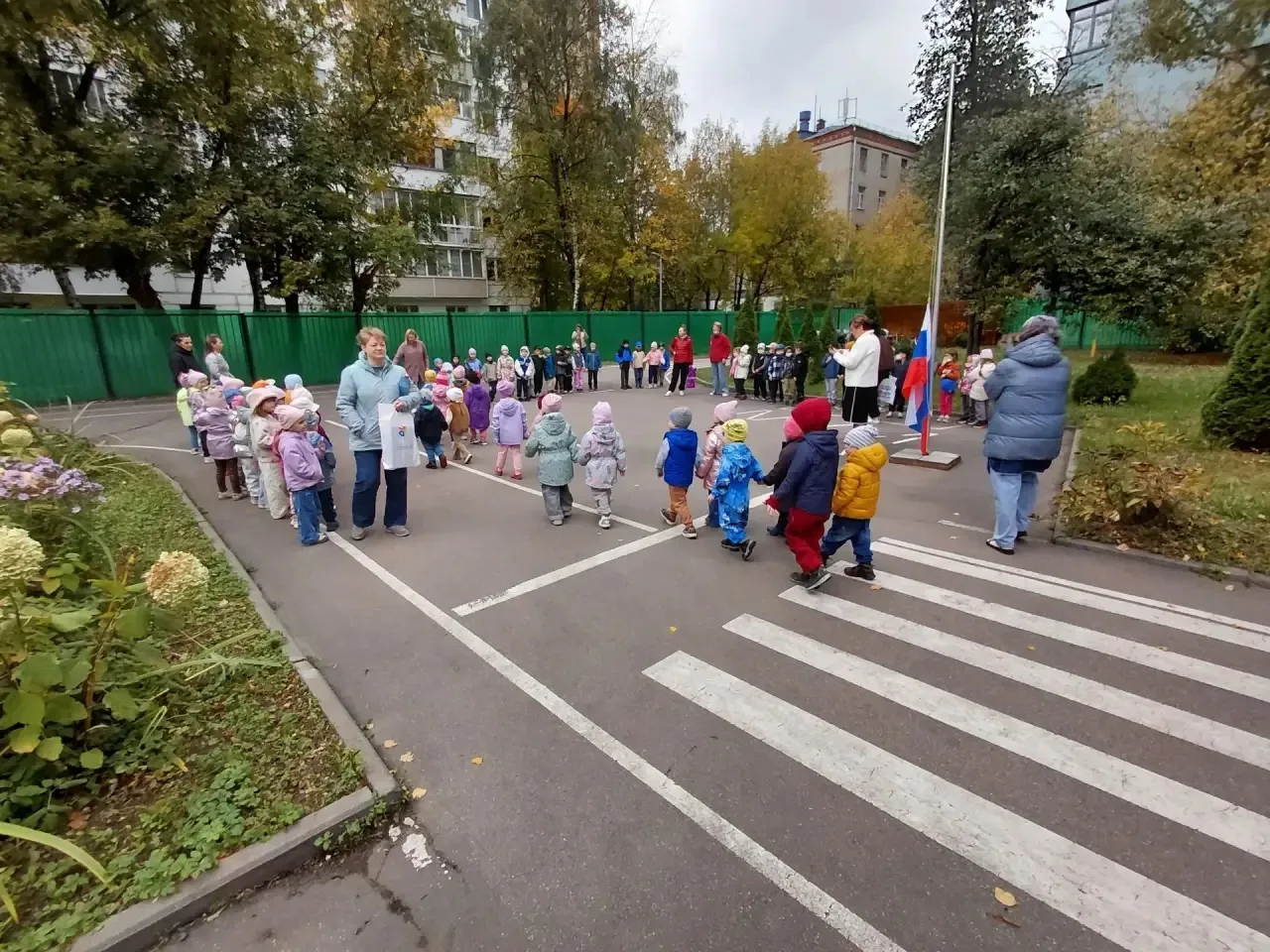 Сегодня в нашем детском саду прошла плановая учебно-тренировочная эвакуация на случай п...