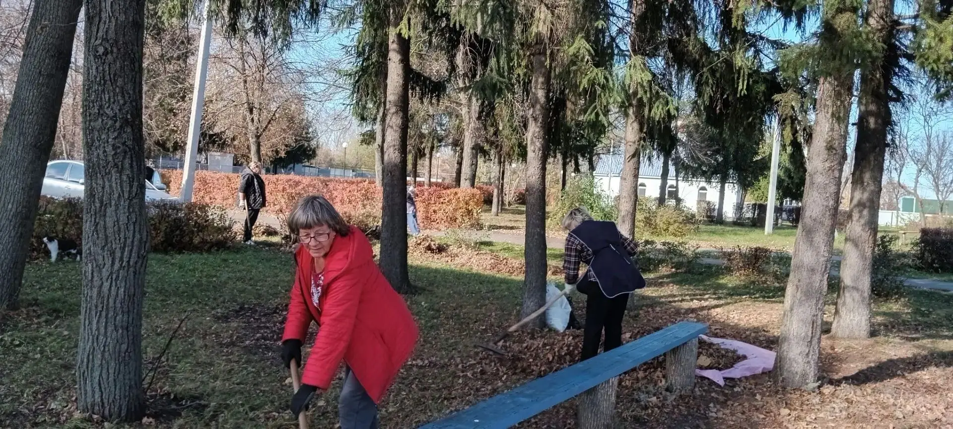 🌿 Субботник в Тетюшском ДК — навели порядок и уют!