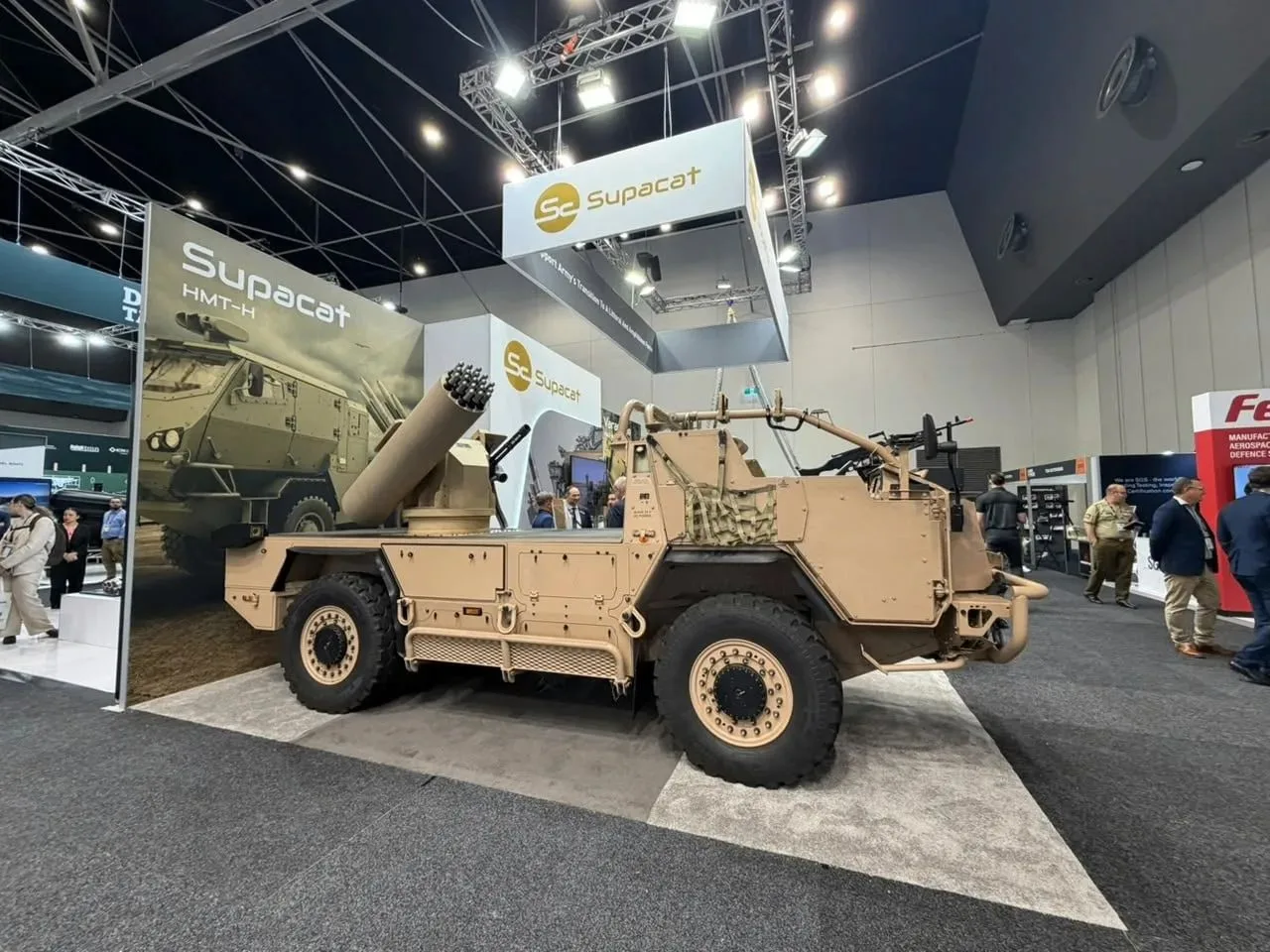 Британская компания Supacat представила на выставке Land Forces 2026 систему ПВО на баз...
