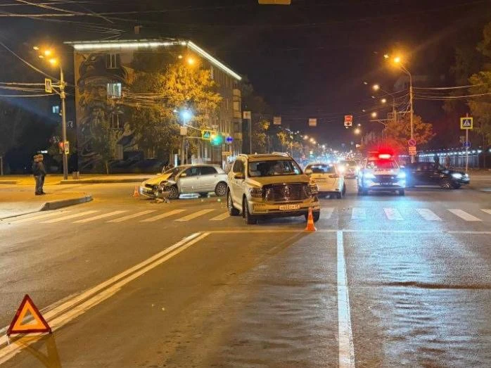🚑В Южно-Сахалинске водитель без прав спровоцировал ДТП с тремя автомобилями — пострада...