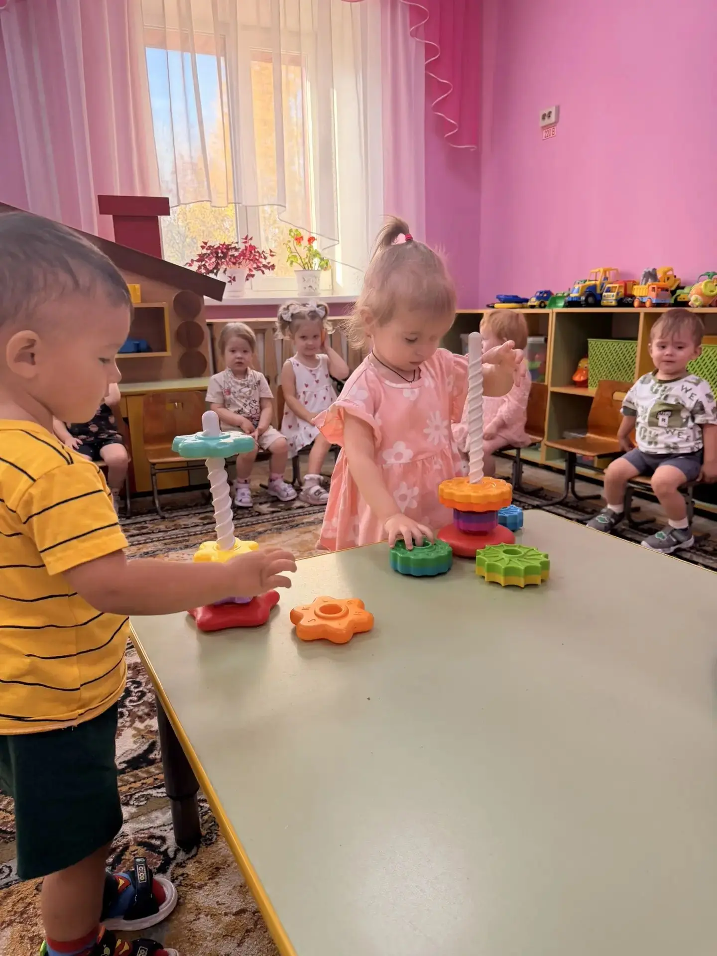 Игра с пирамидками "Больше-Меньше"! 🧩