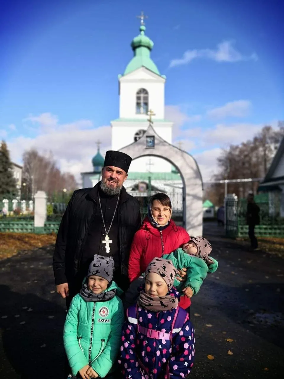 Под Покровом Пресвятой Богородицы