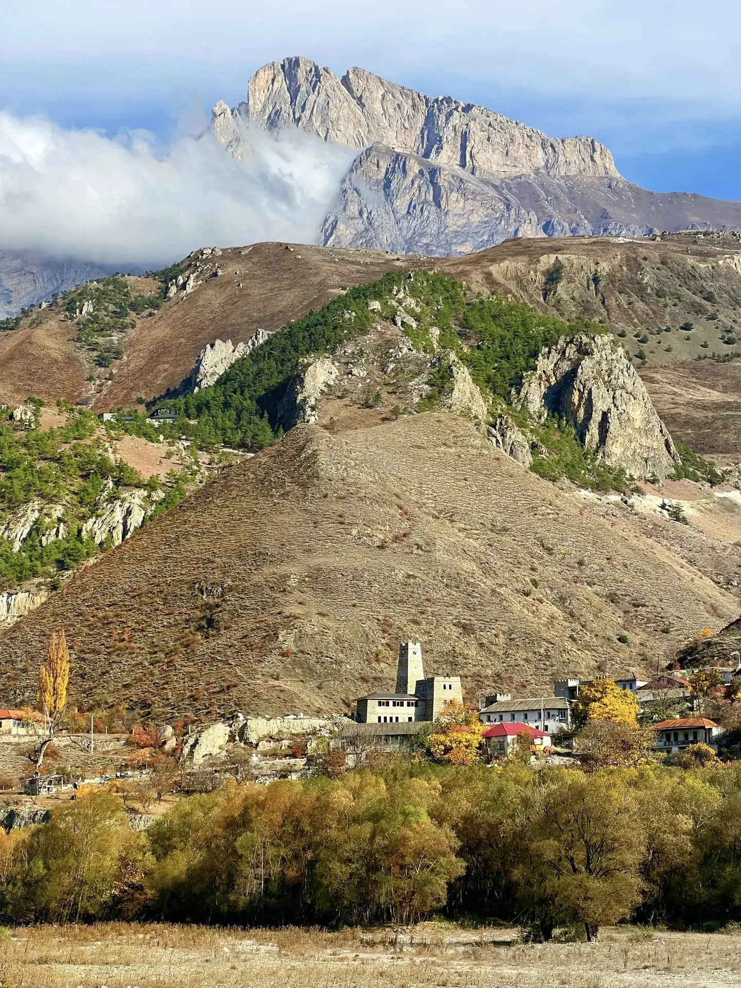 В горах Кавказа 🏘️🍂