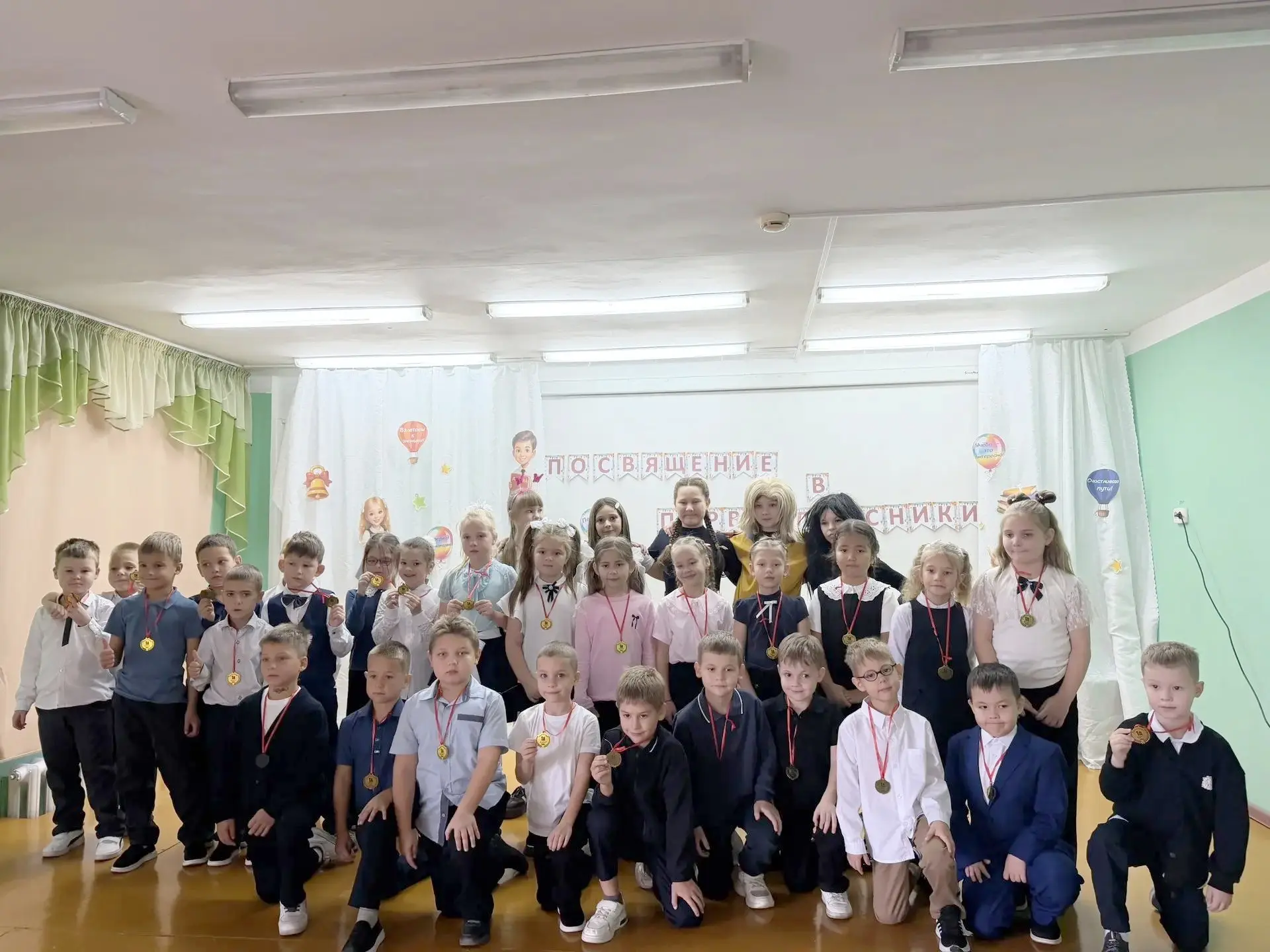 Сегодня в нашей школе произошло важное и трогательное событие  - наши самые маленькие у...